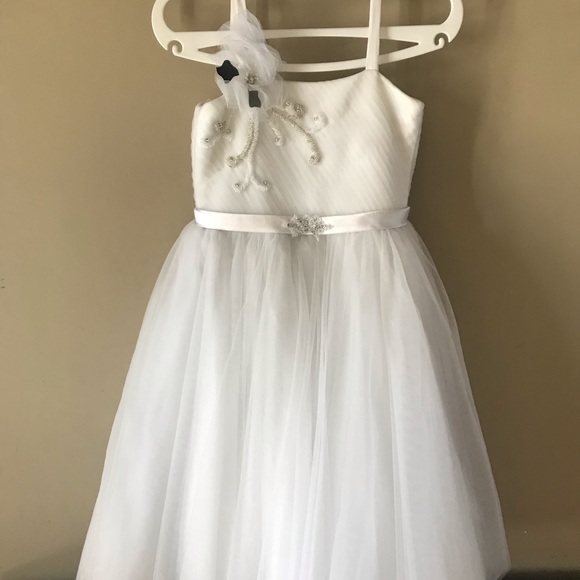 Communion Dress - Picture 1 of 8